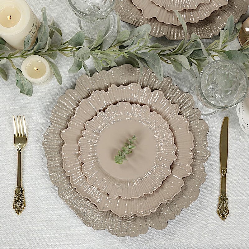 20 pcs 10 in wide Disposable Plastic Plates with Reef Design