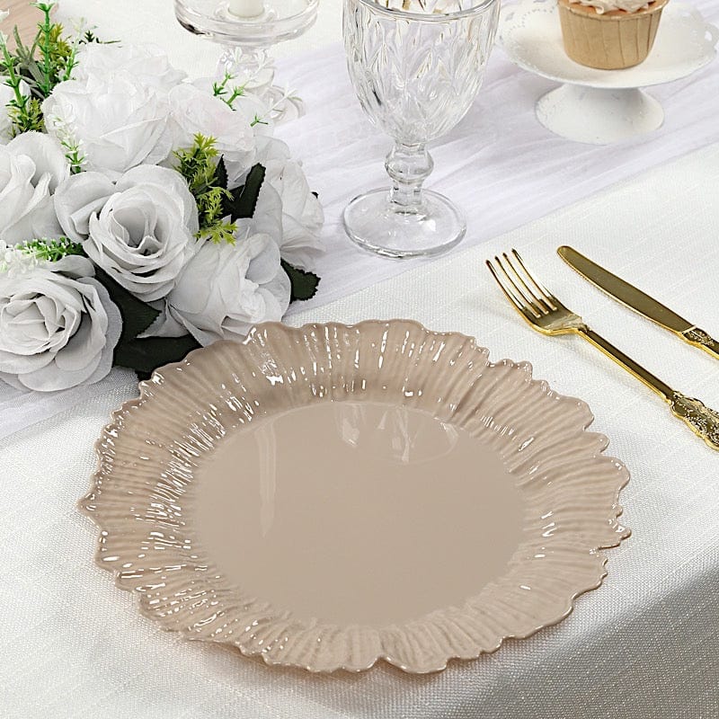 20 pcs 10 in wide Disposable Plastic Plates with Reef Design