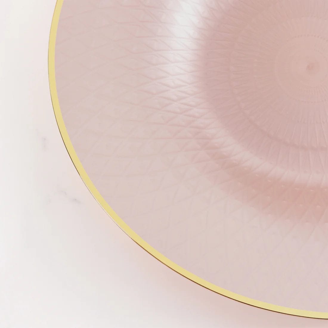 20 Plastic Round Salad Dinner Plates with Diamond Cut Pattern and Gold Rim