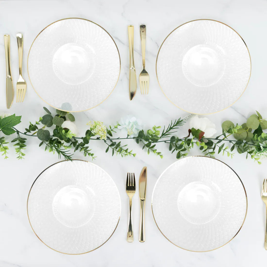 20 Plastic Round Salad Dinner Plates with Diamond Cut Pattern and Gold Rim