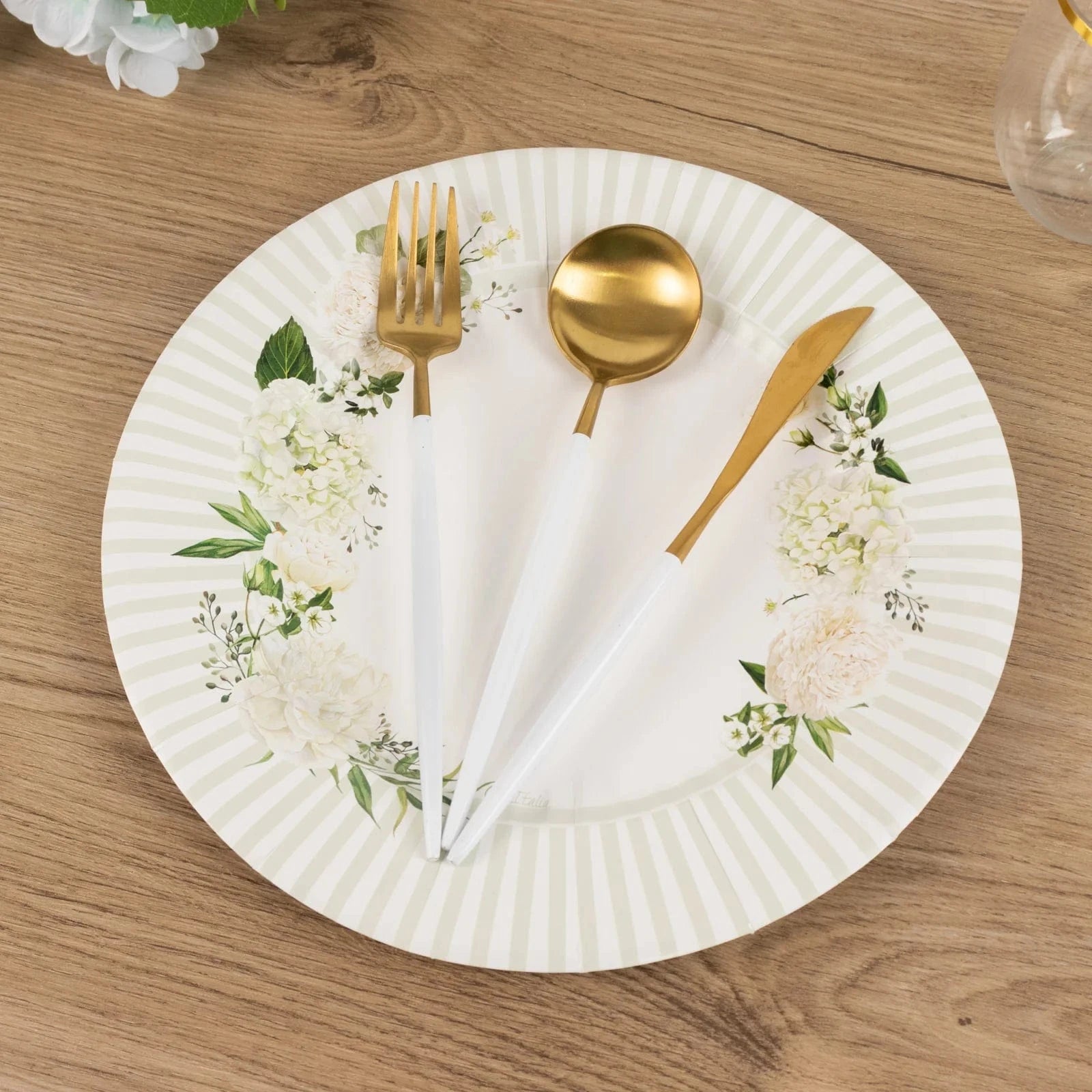25 White Sage Green Dinner Paper Plates with Floral Lined Rim