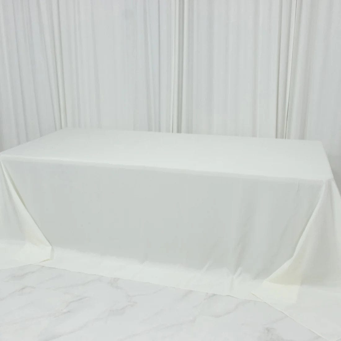 108 x 156 inch Extra Wide Polyester King Rectangular Tablecloth