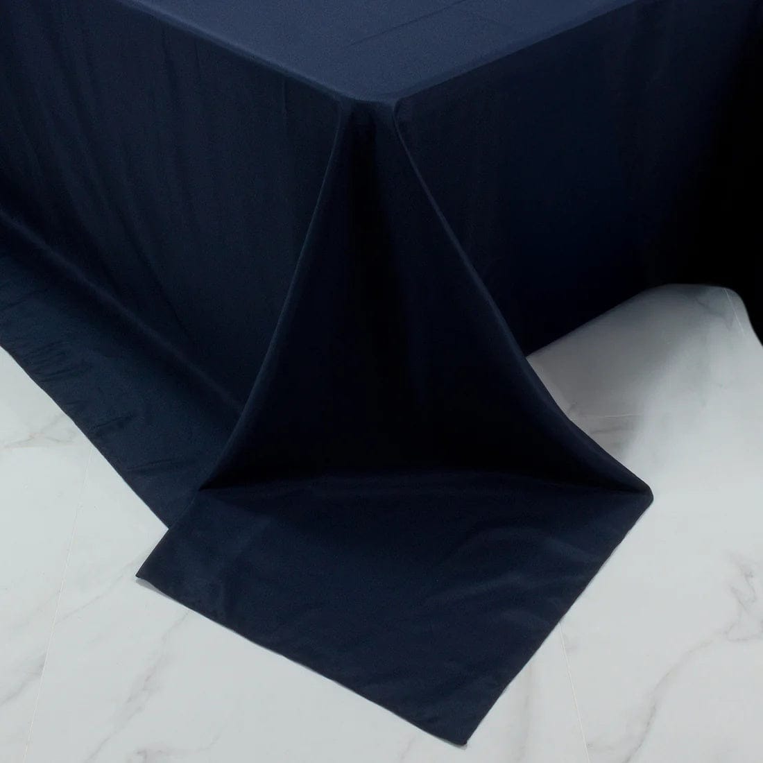 108 x 156 inch Extra Wide Polyester King Rectangular Tablecloth
