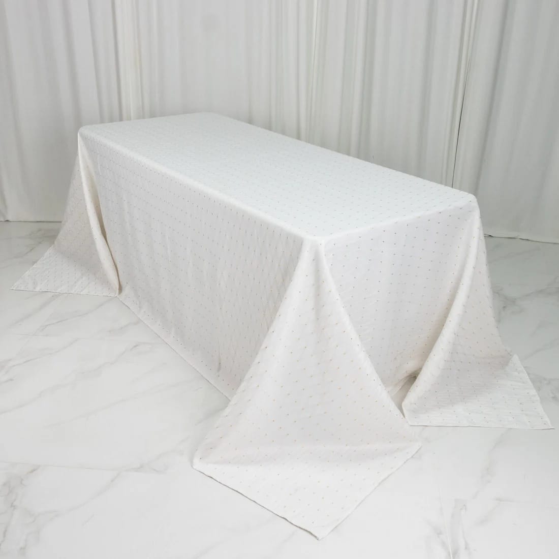 90x132 in Jacquard Polyester Rectangle Tablecloth Diamond Trellis with Gold Accents