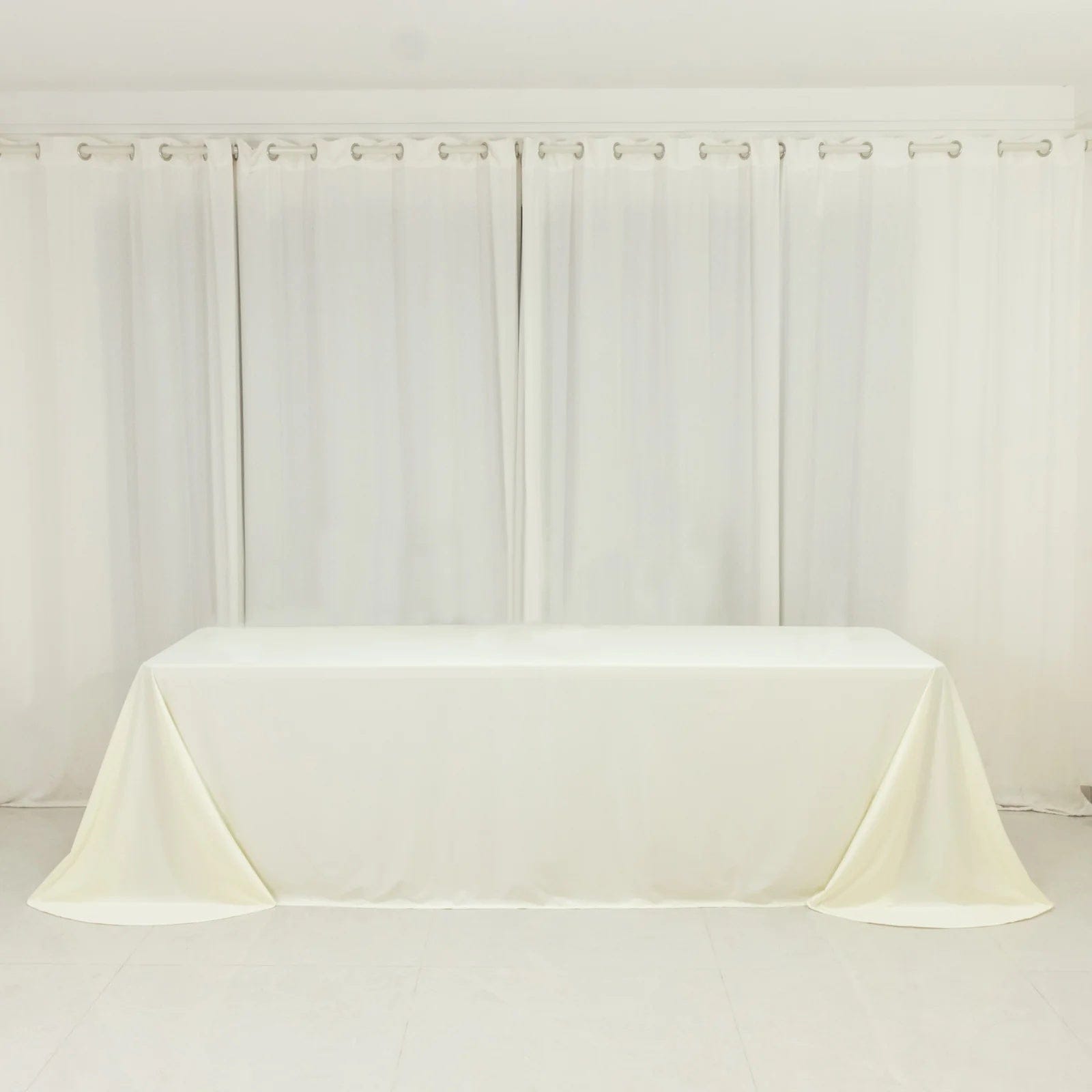90x156 in Scuba Polyester Rectangle Tablecloth with Round Corners
