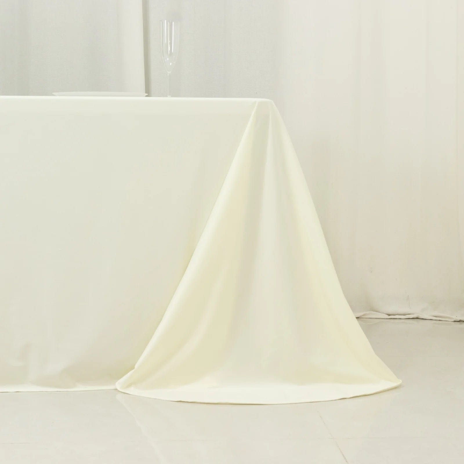 90x156 in Scuba Polyester Rectangle Tablecloth with Round Corners