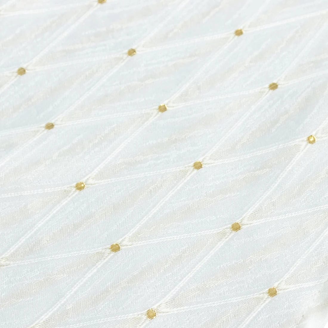 120 in Jacquard Polyester Round Tablecloth Diamond Trellis with Gold Accents