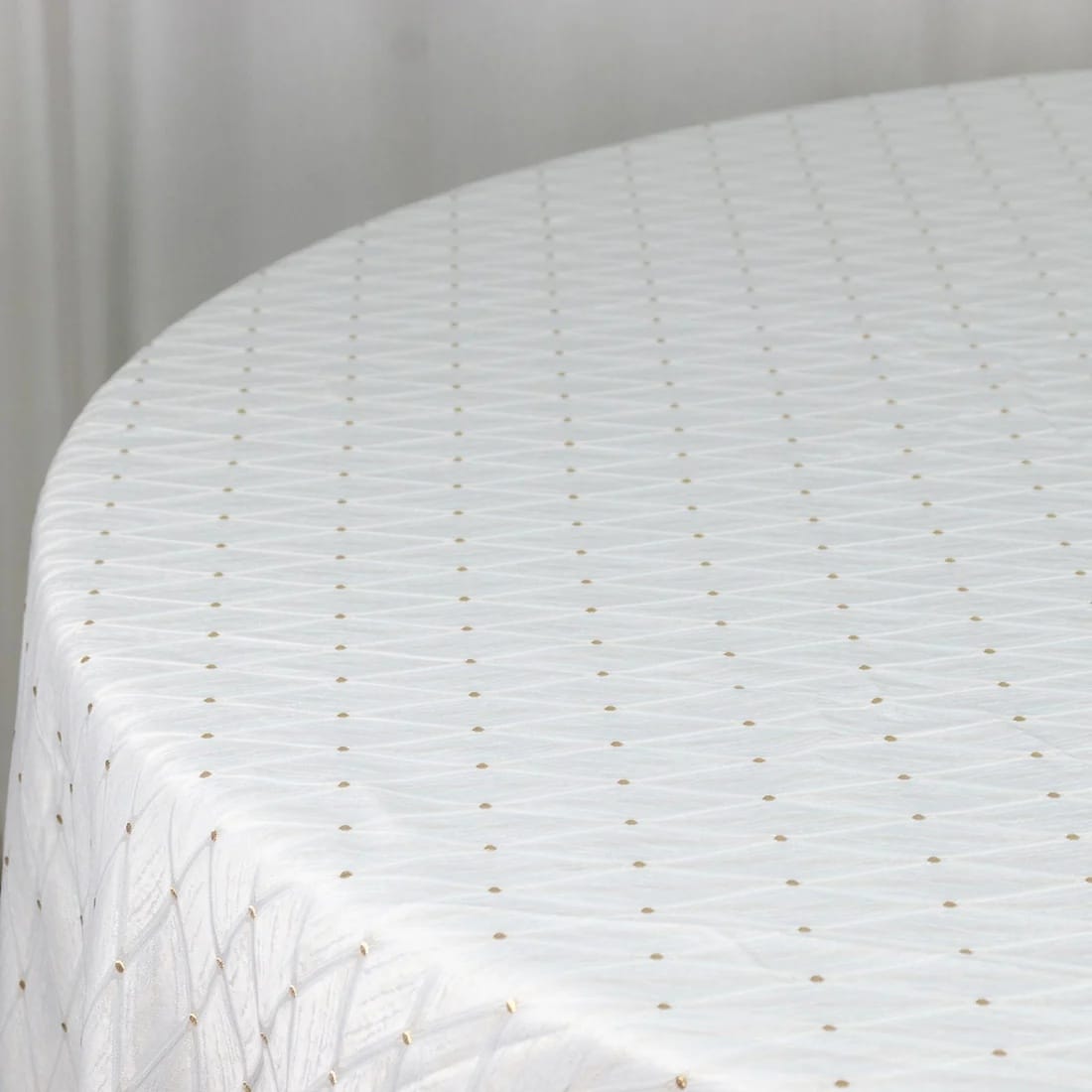 120 in Jacquard Polyester Round Tablecloth Diamond Trellis with Gold Accents