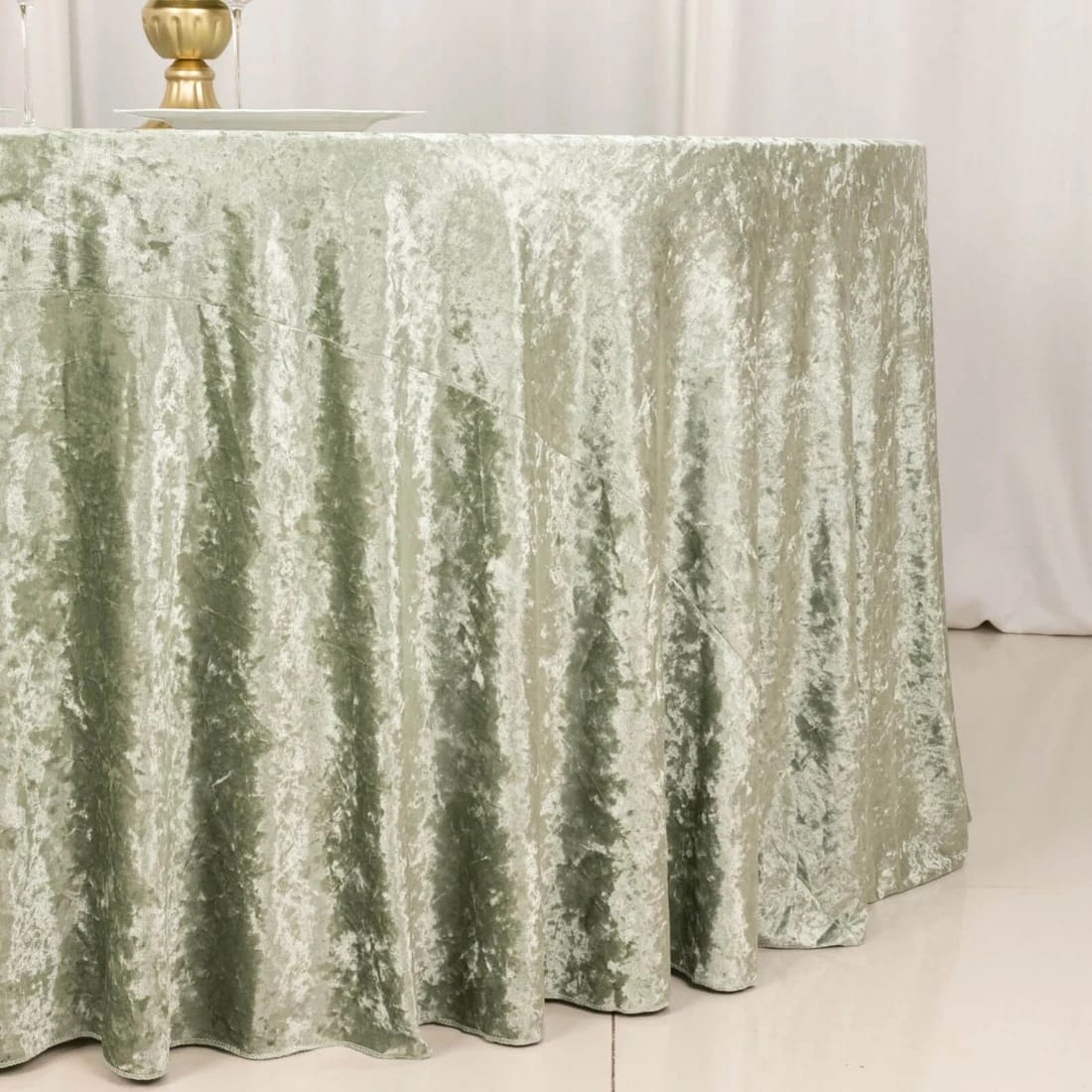 132 in Premium Crushed Velvet Round Tablecloth