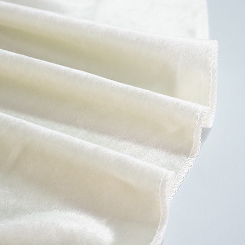 132 in Round Premium Velvet Tablecloth