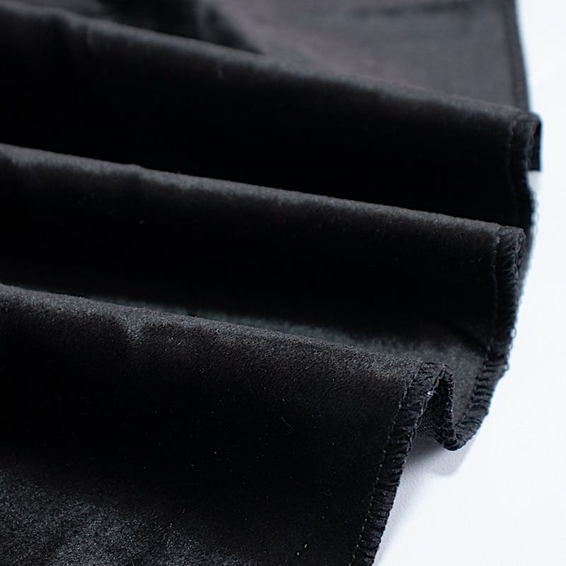 132 in Round Premium Velvet Tablecloth