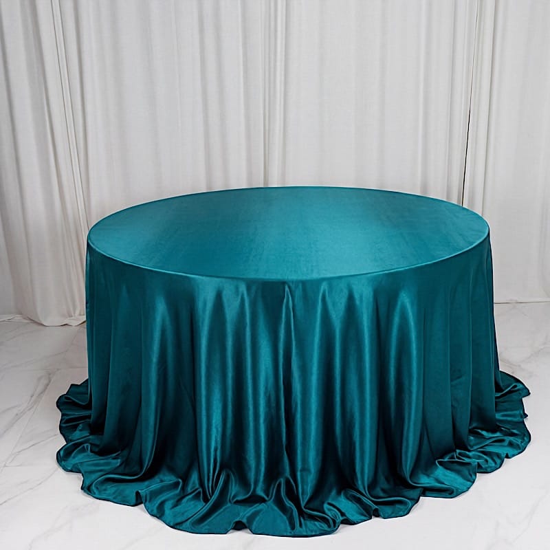 132 in Round Premium Velvet Tablecloth
