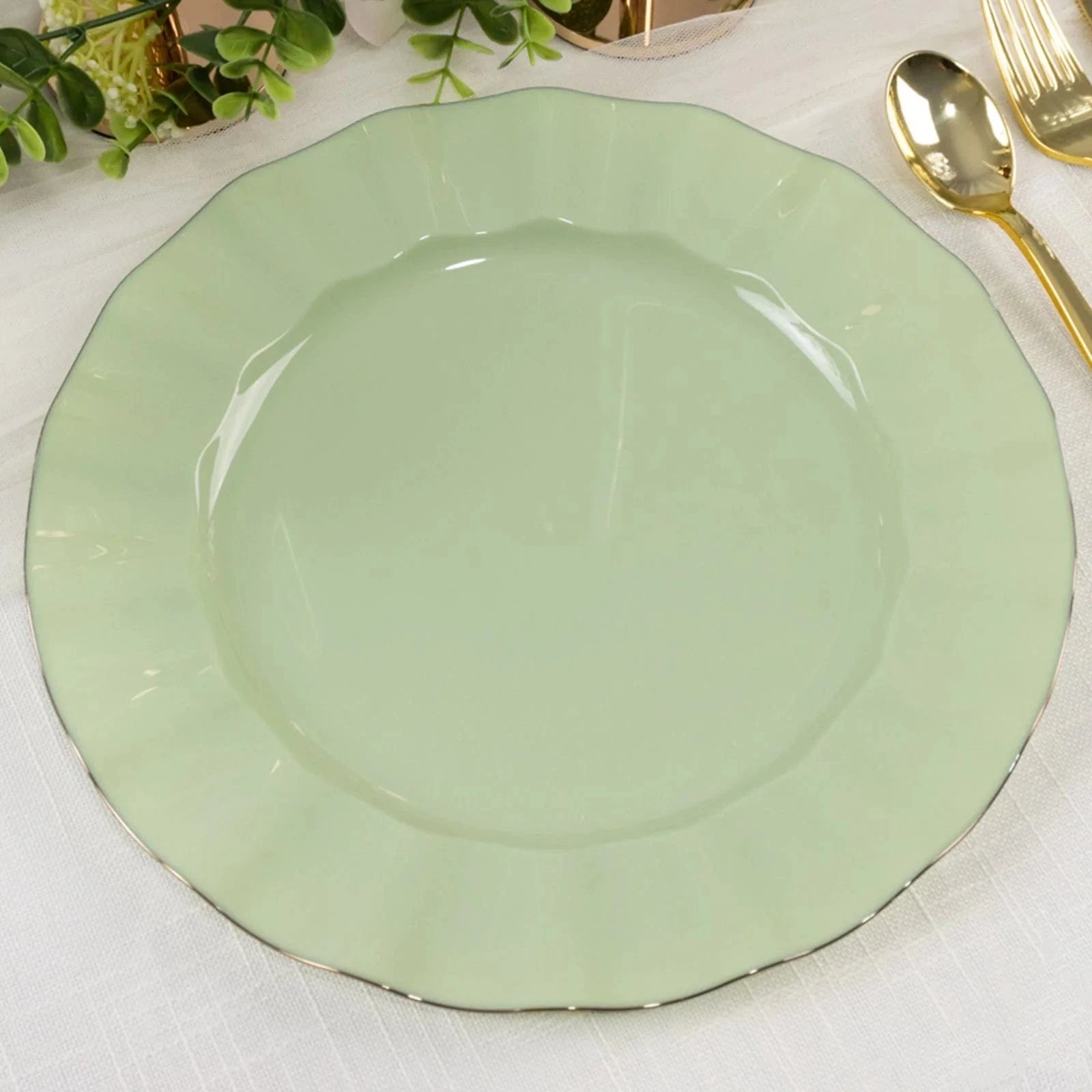10 Round Disposable Salad Dinner Plastic Plates with Gold Wavy Trim