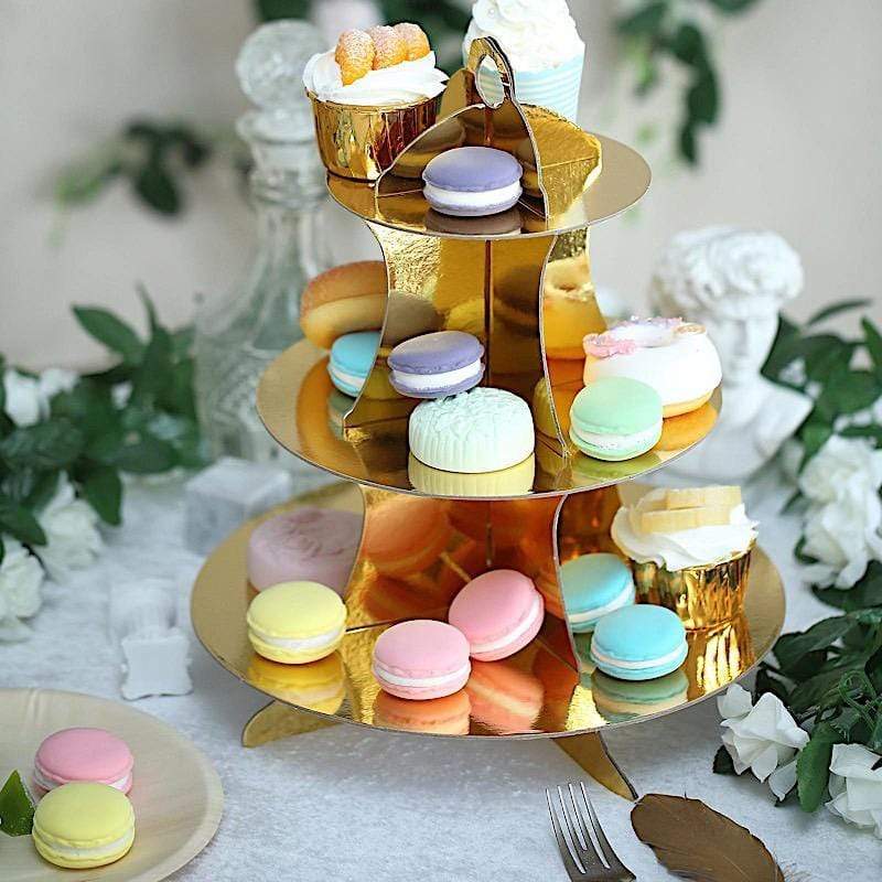 DIY Cake Topper with Macarons - Cupcakes and Cutlery