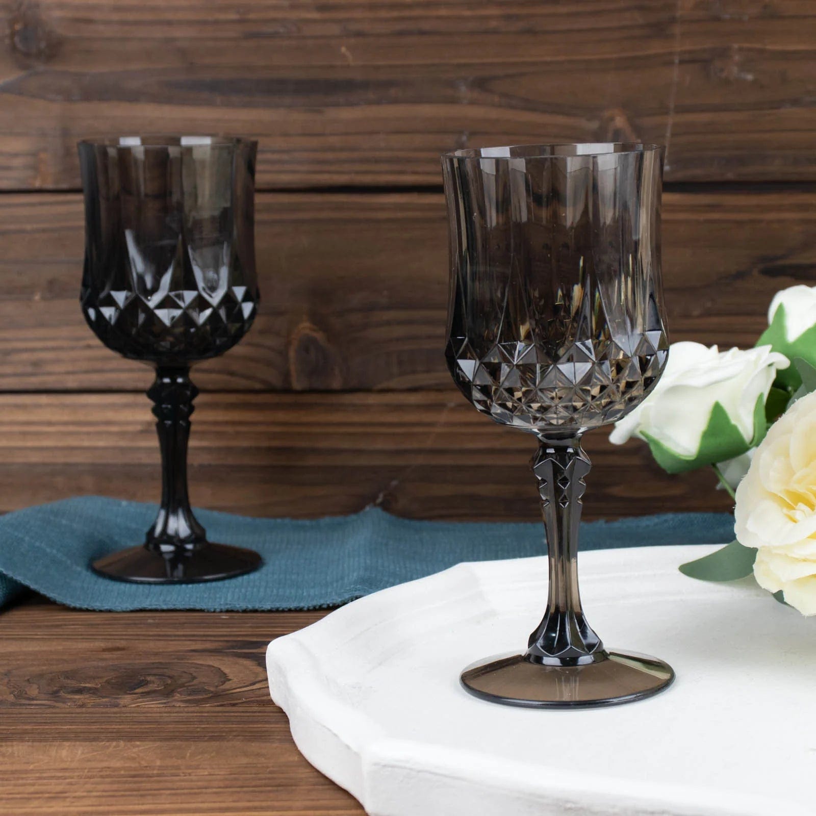 6 Disposable 8 oz Crystal Cut Goblets Plastic Wine Glasses