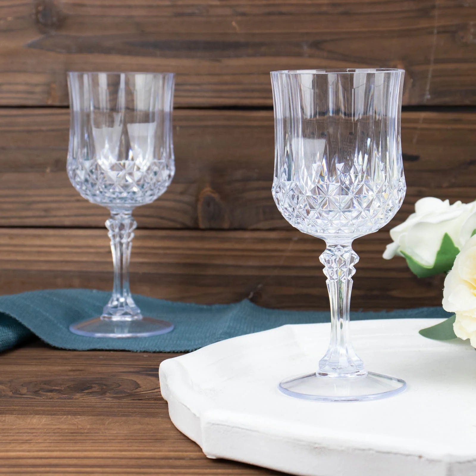 6 Disposable 8 oz Crystal Cut Goblets Plastic Wine Glasses