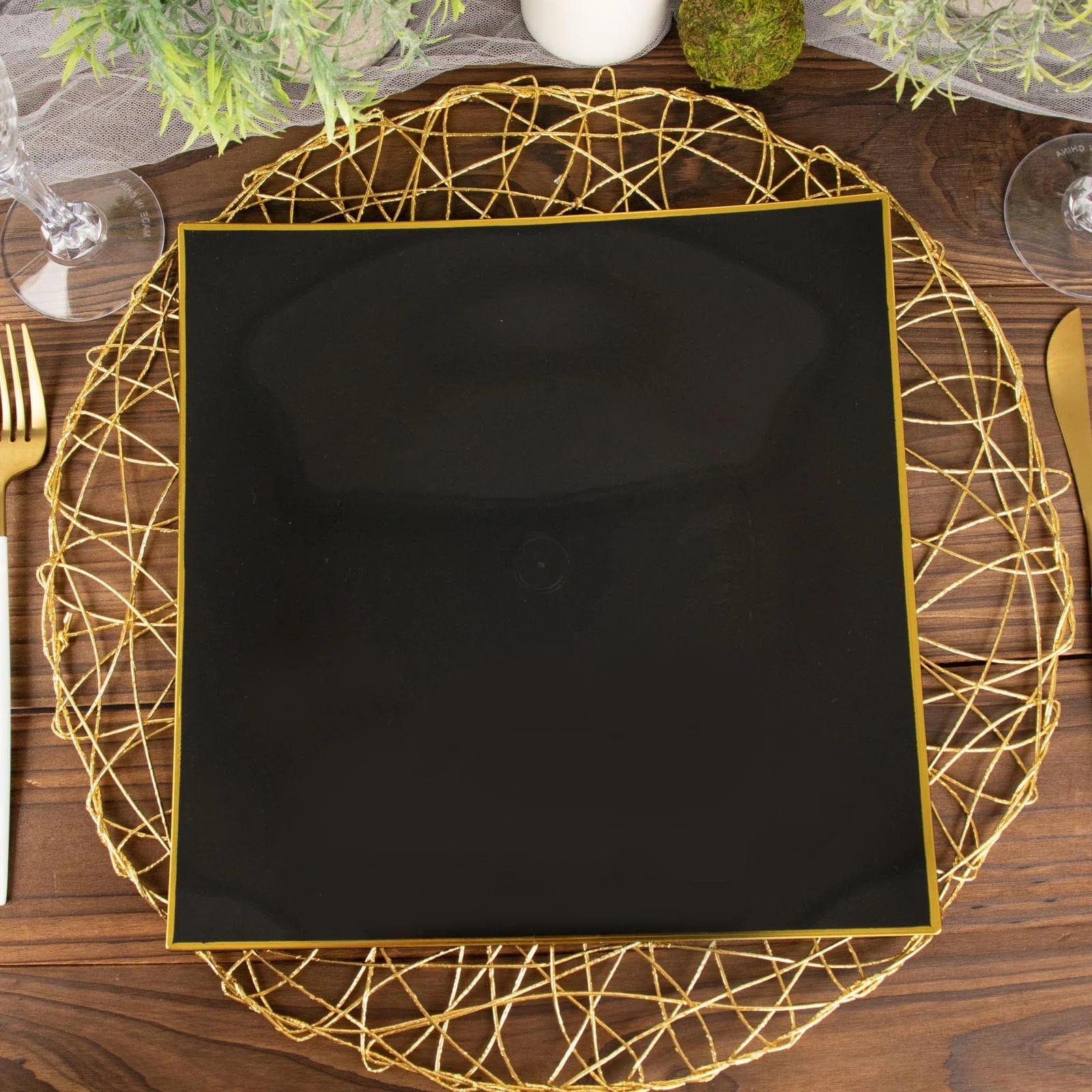 10 Concave Square Disposable Salad and Dinner Plastic Plates with Gold Trim