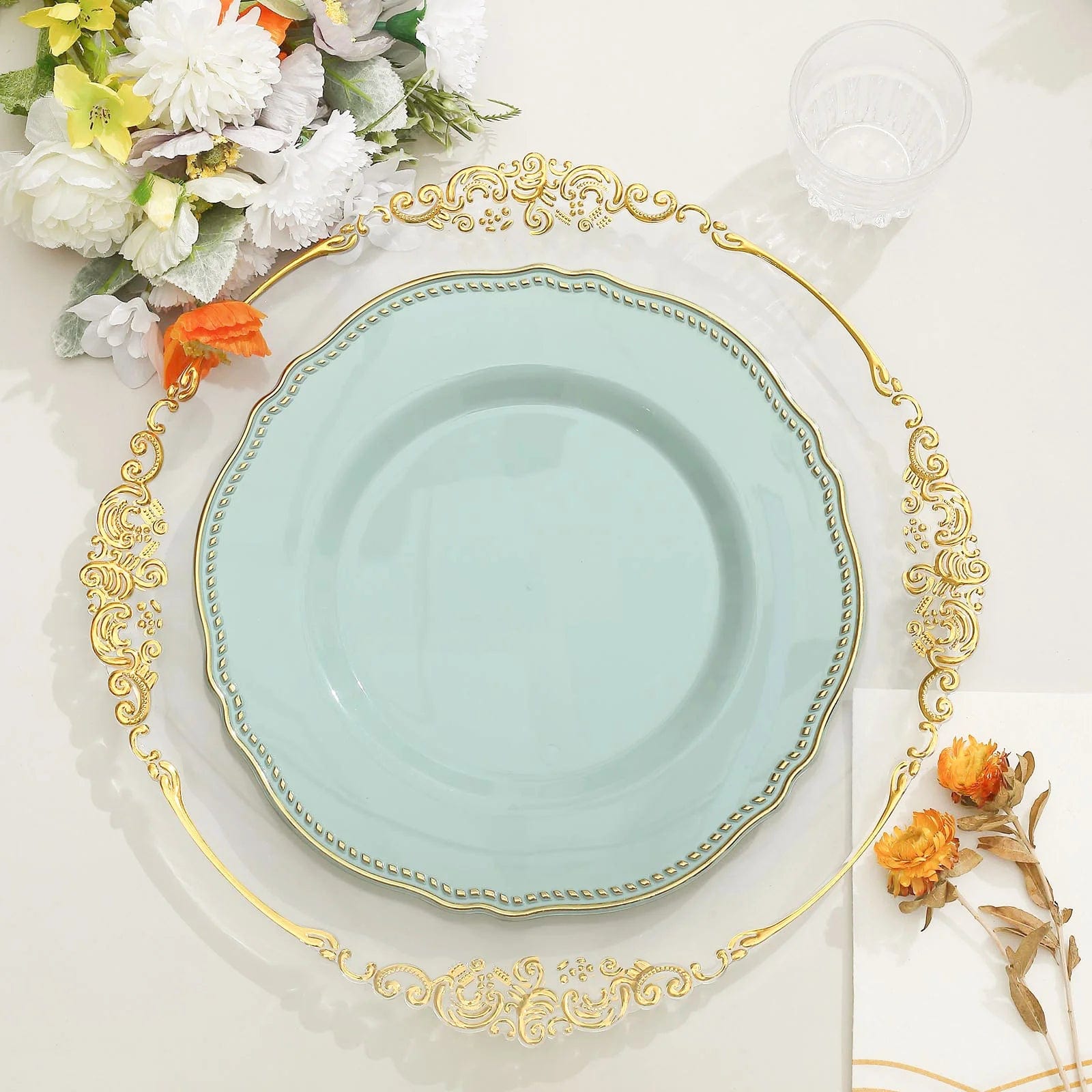 10 Round Disposable Plastic Dinner Plates with Gold Scalloped Trim