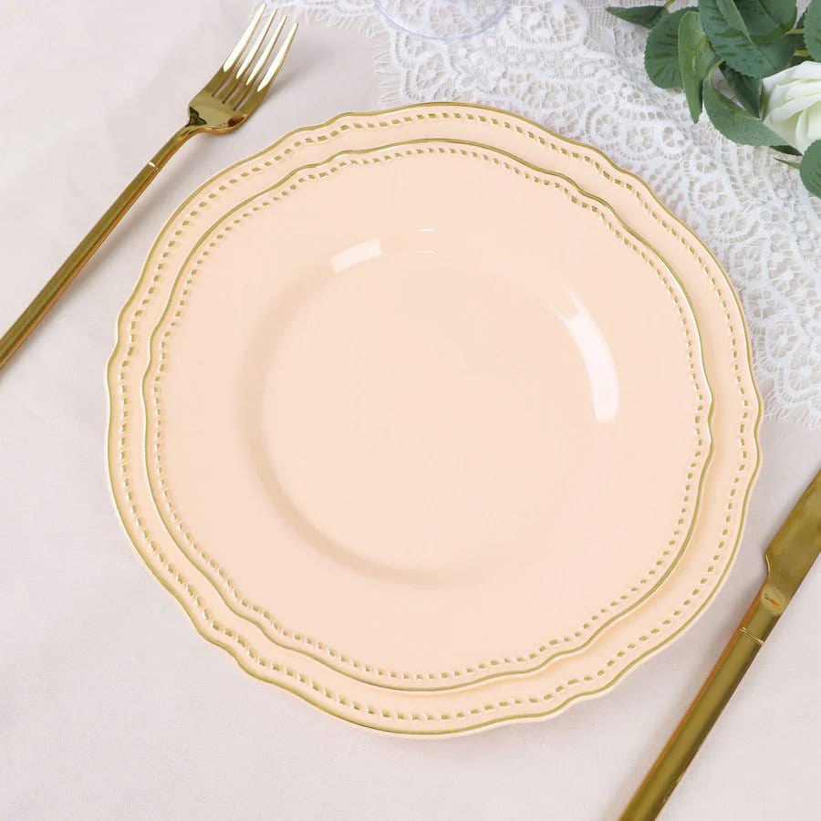 10 Round Disposable Plastic Dinner Plates with Gold Scalloped Trim