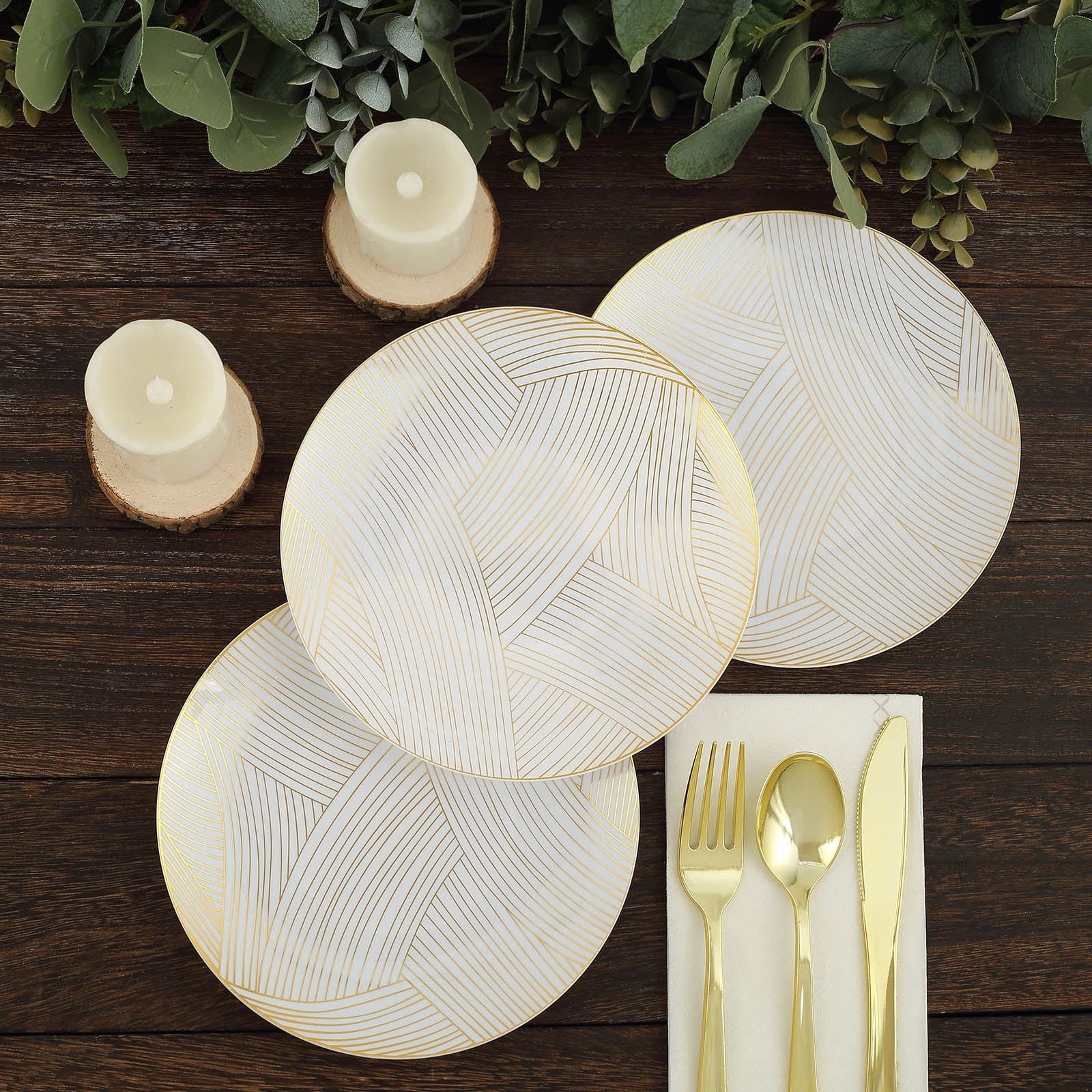 10 Round Disposable Salad and Dinner Plastic Plates with Wave Brush Strokes