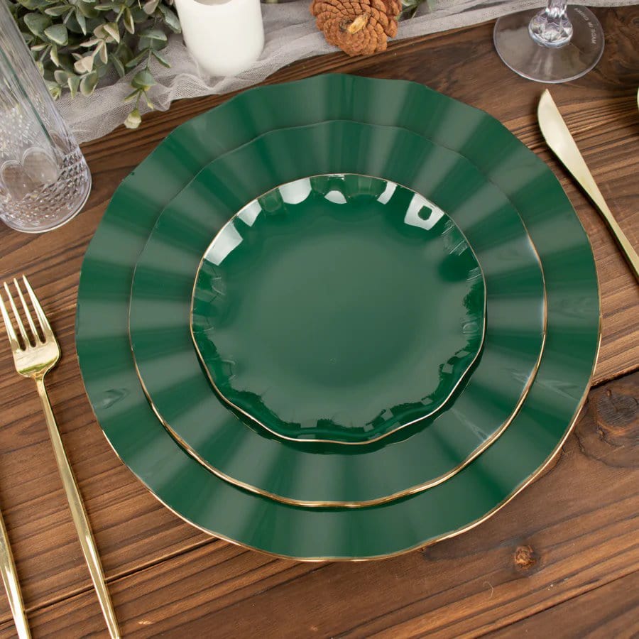 10 Round Disposable Salad Dinner Plastic Plates with Gold Wavy Trim