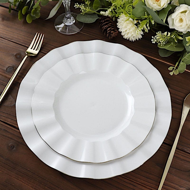 10 Round Disposable Salad Dinner Plastic Plates with Gold Wavy Trim