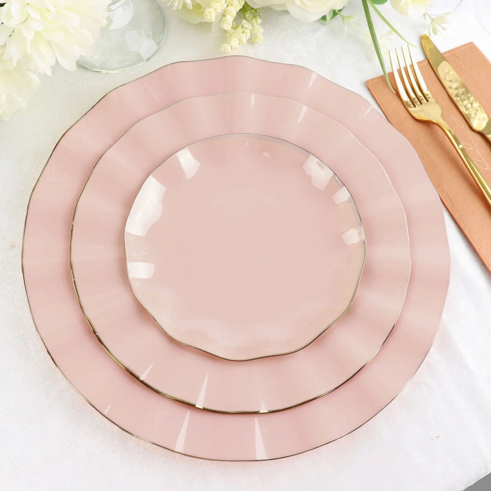 10 Round Disposable Salad Dinner Plastic Plates with Gold Wavy Trim