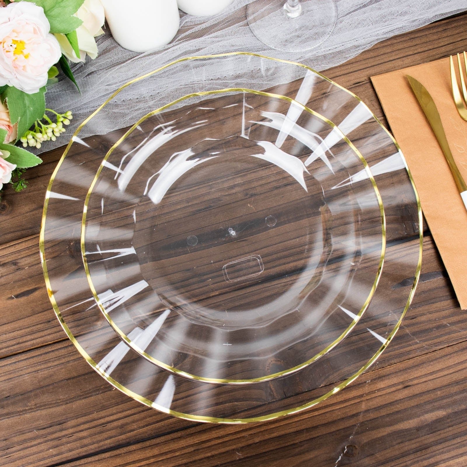 10 Round Disposable Salad Dinner Plastic Plates with Gold Wavy Trim