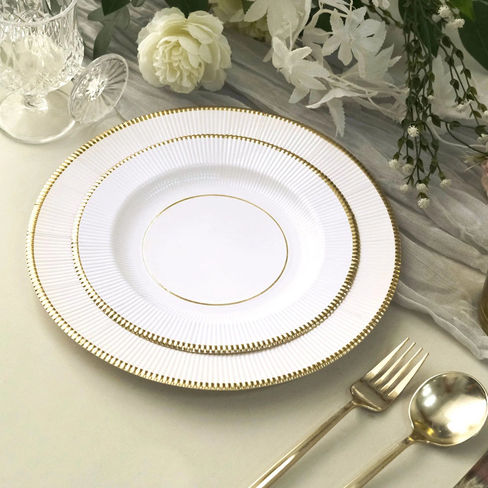 25 Round Metallic Disposable Dinner Salad Paper Plates with Textured Trim