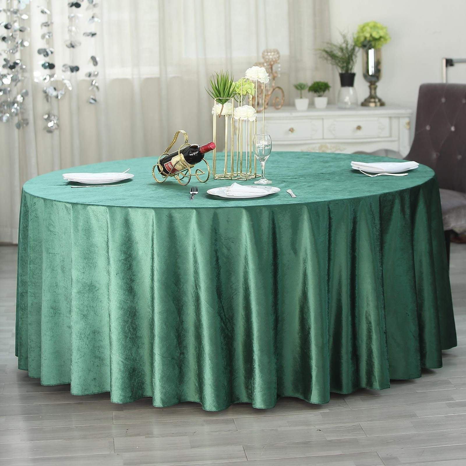 120 in Hunter Green Round Premium Velvet Tablecloth