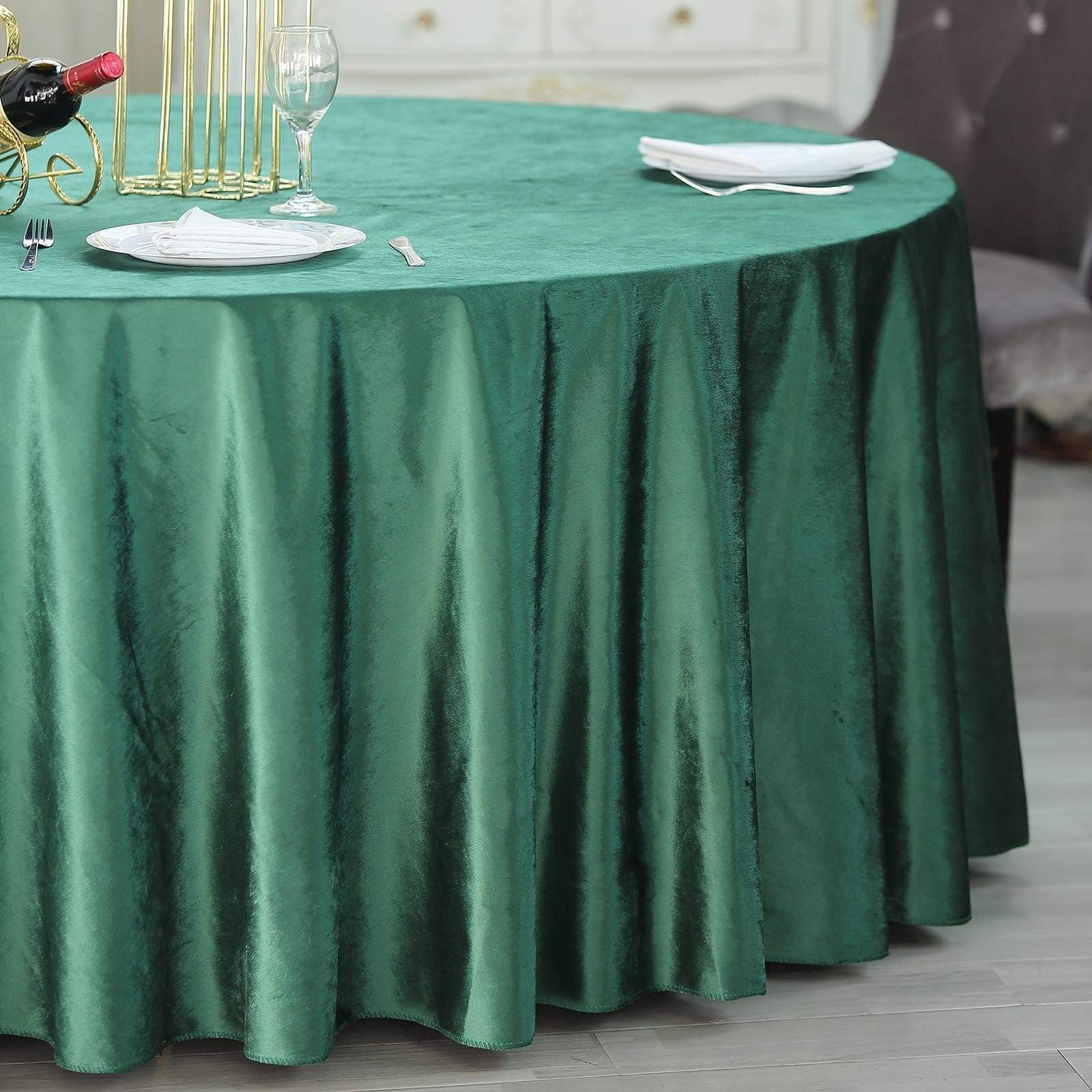 120 in Hunter Green Round Premium Velvet Tablecloth