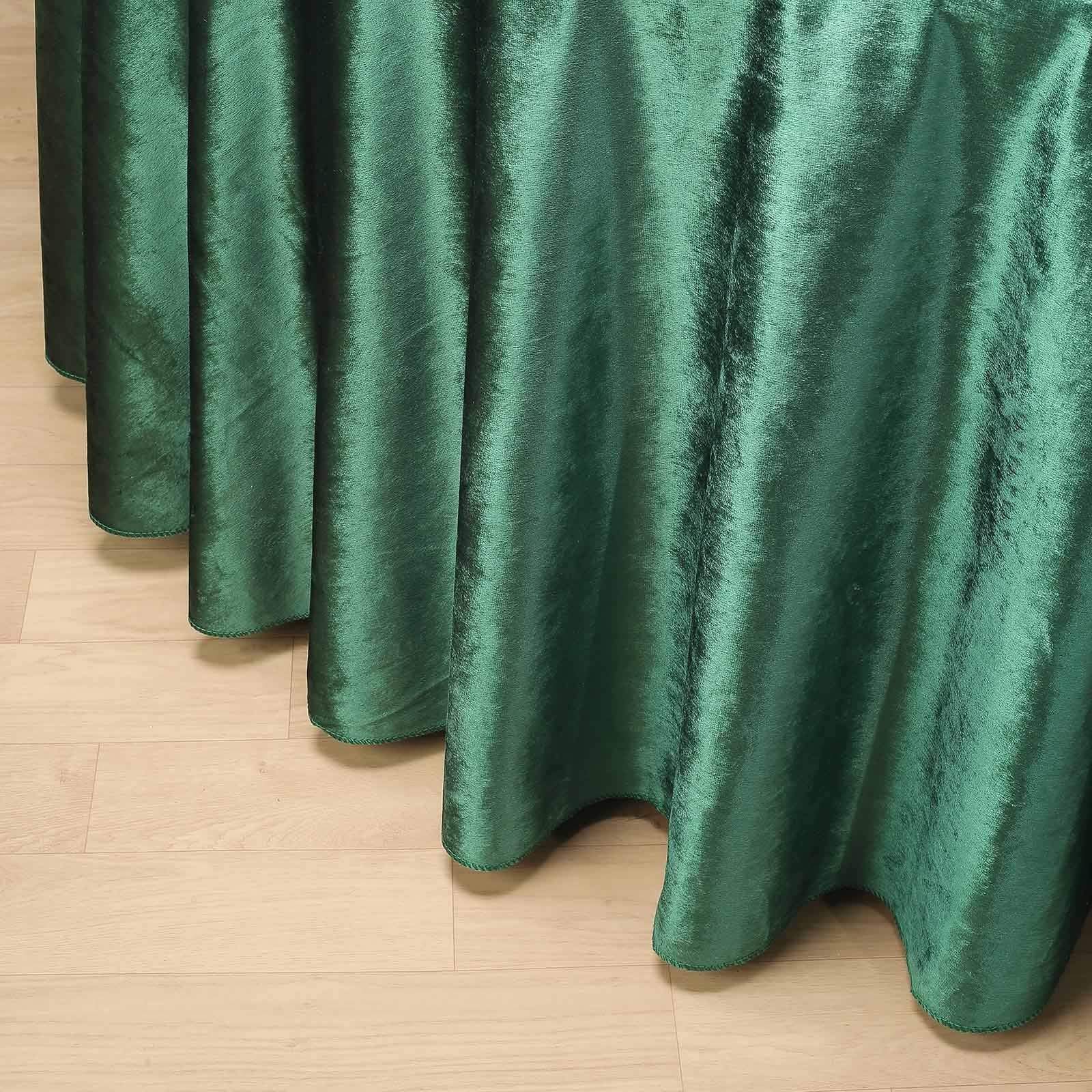 120 in Hunter Green Round Premium Velvet Tablecloth