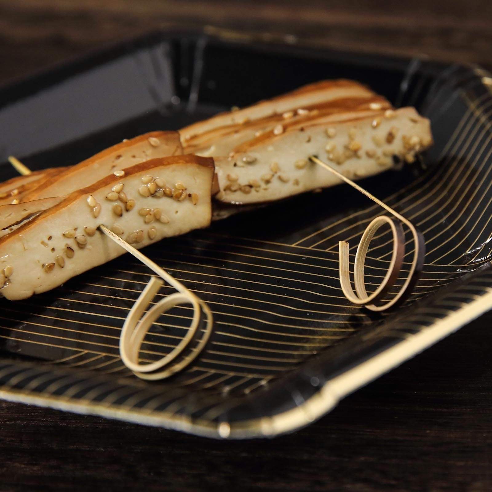 100 pcs 4.75 in long Black Natural Sustainable Bamboo Skewers Cocktail Picks with Loop Ring