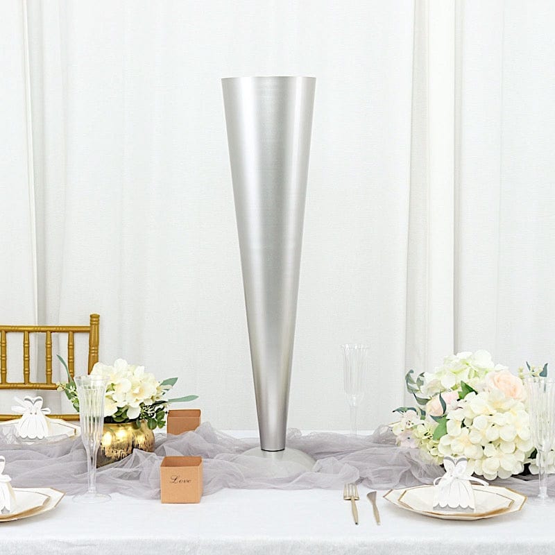 Metal Trumpet Flower Vase Centerpiece