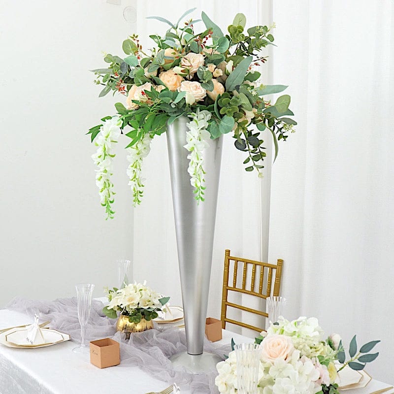 Metal Trumpet Flower Vase Centerpiece