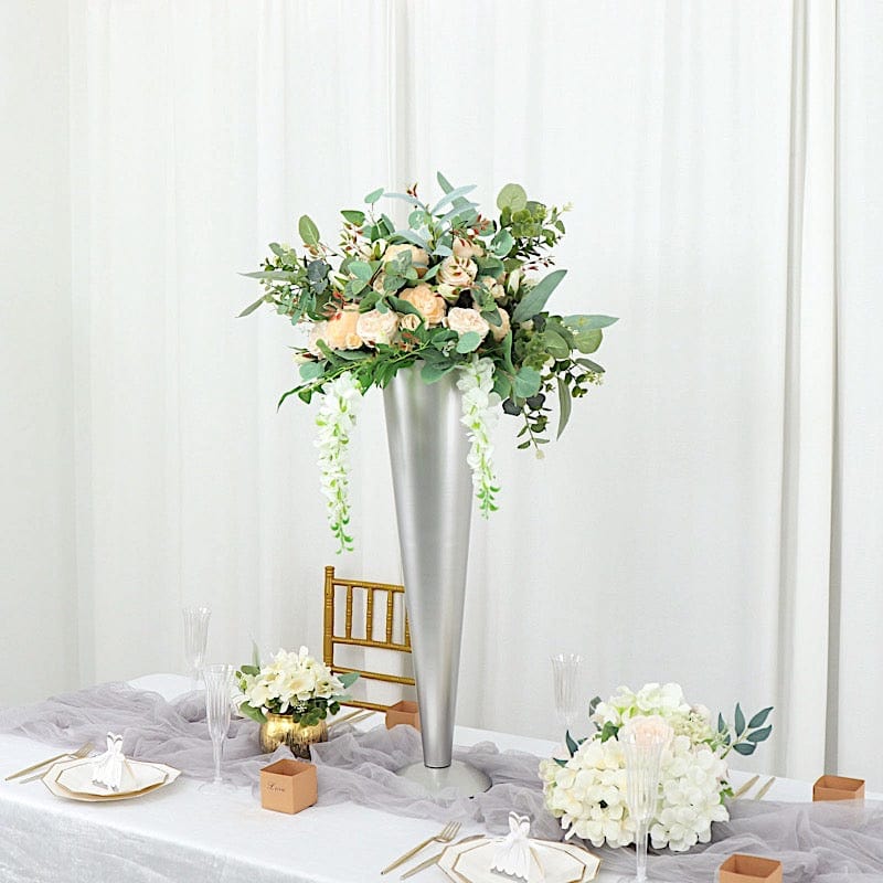 Metal Trumpet Flower Vase Centerpiece