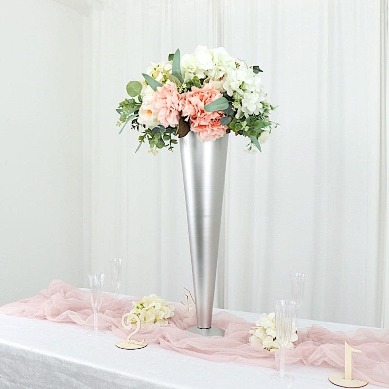 Metal Trumpet Flower Vase Centerpiece