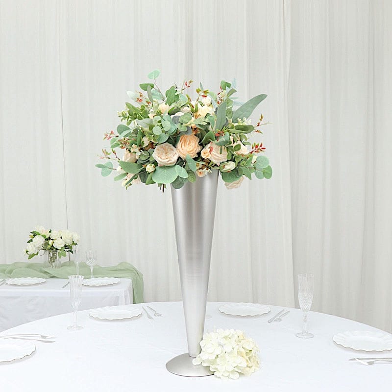Metal Trumpet Flower Vase Centerpiece