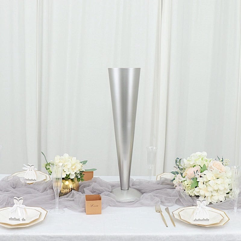 Metal Trumpet Flower Vase Centerpiece