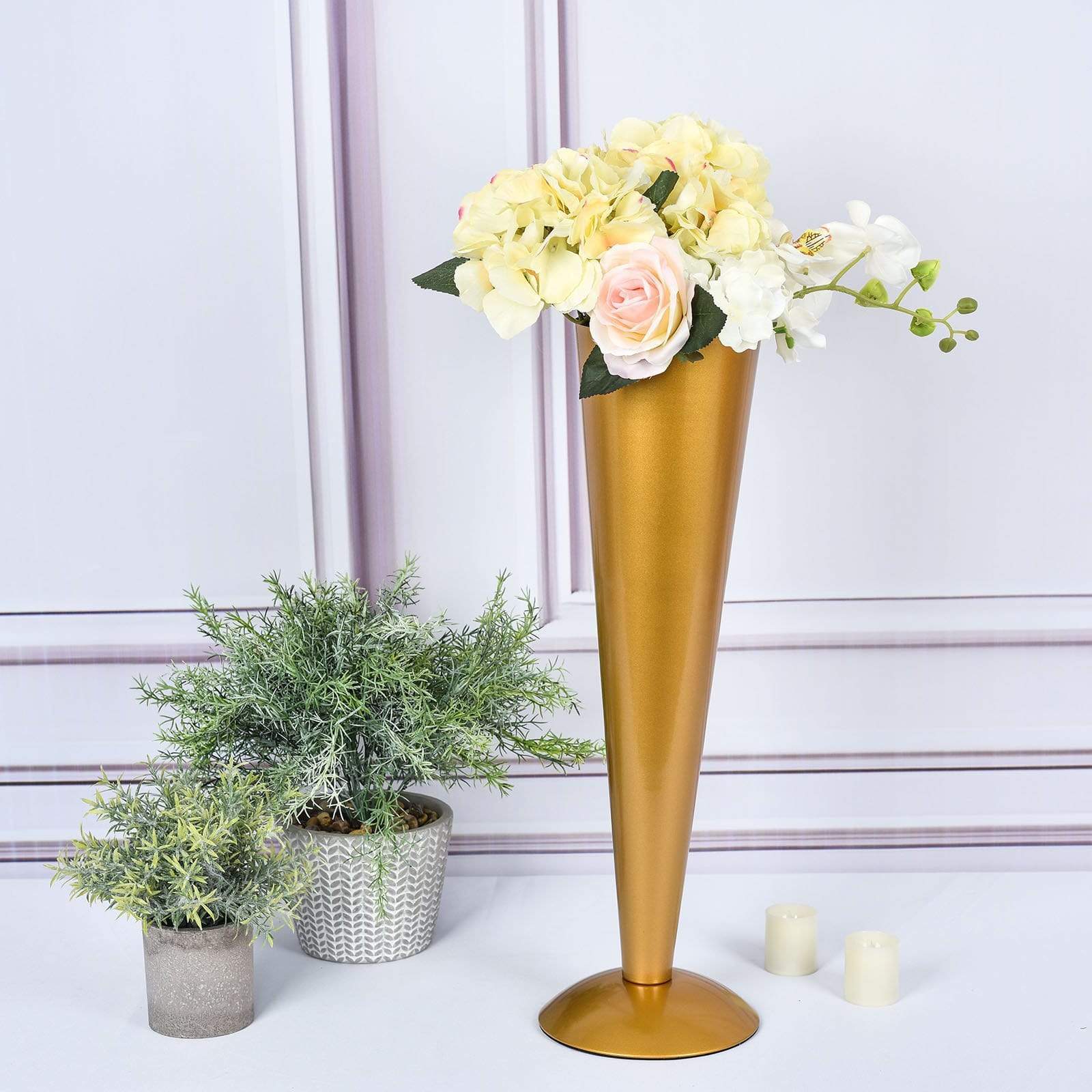 Metal Trumpet Flower Vase Centerpiece