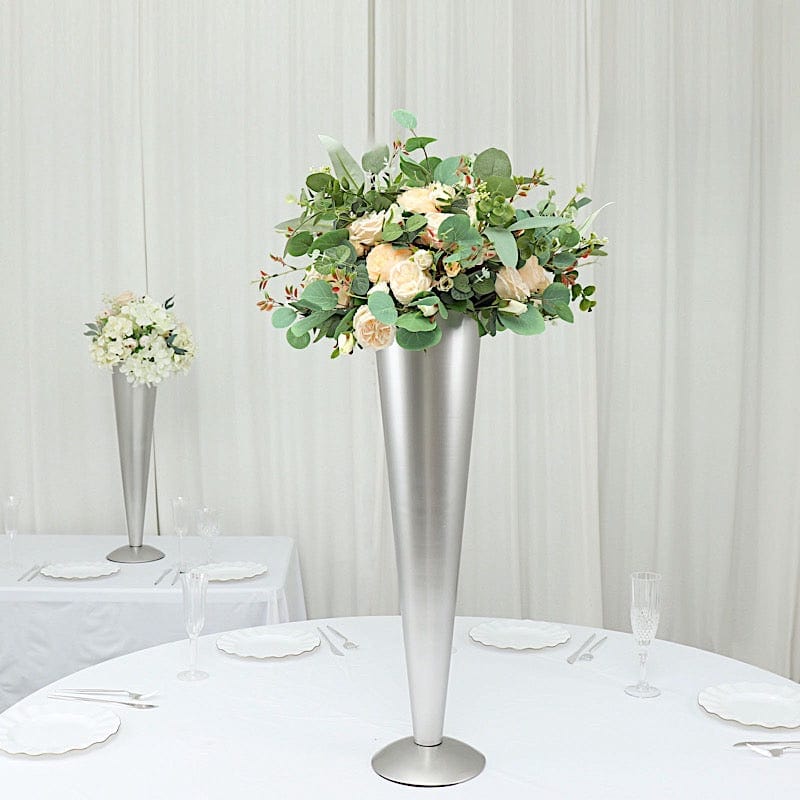 Metal Trumpet Flower Vase Centerpiece